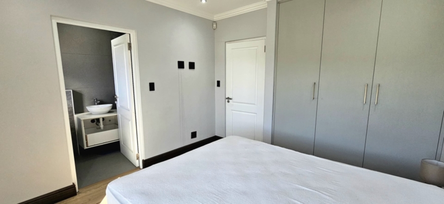 7 Bedroom Property for Sale in Gansbaai Central Western Cape